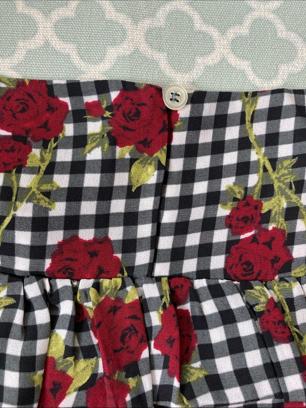 Premise Studio Checkered Floral Ruffle Blouse XS - Picture 4 of 7